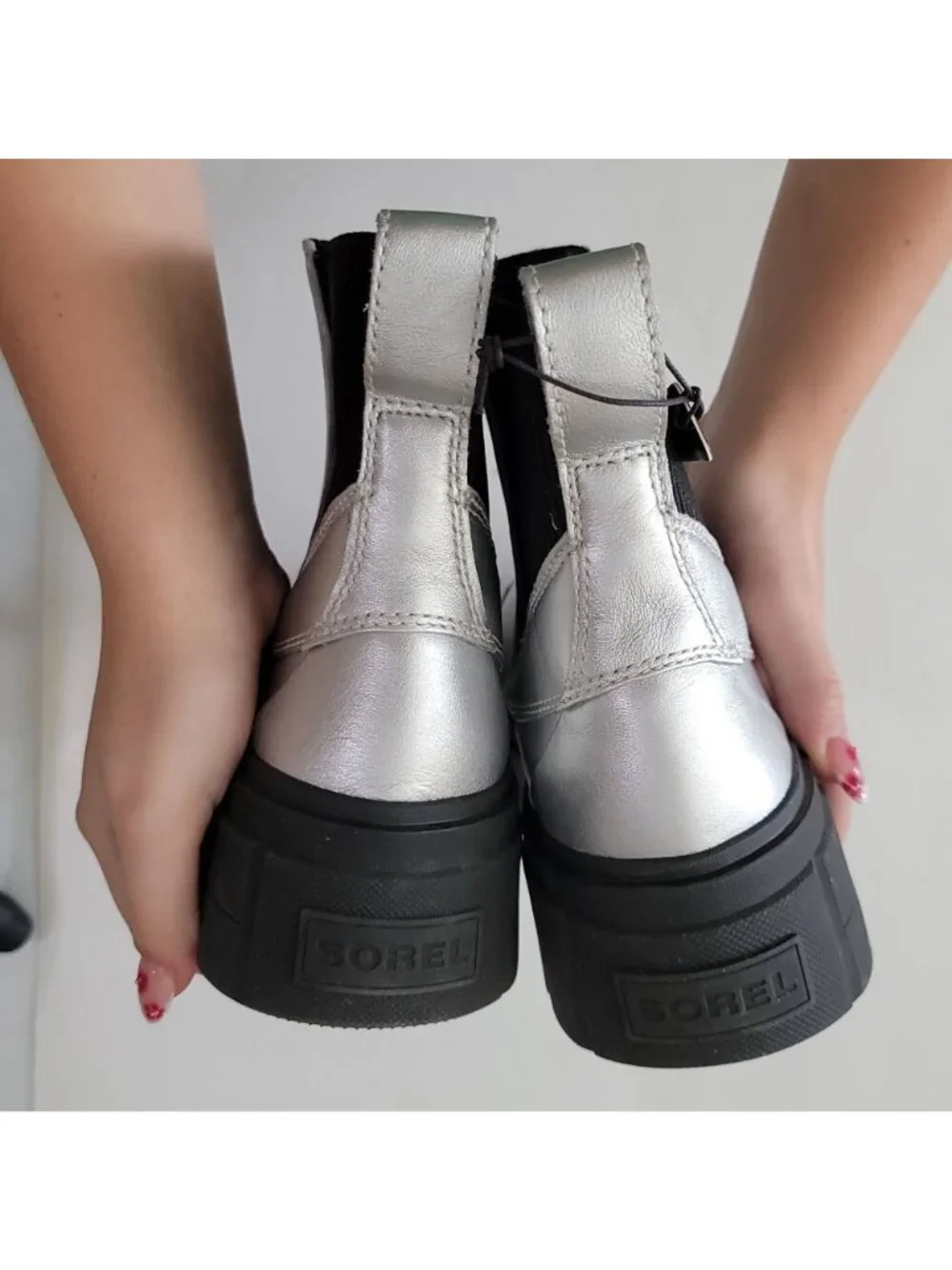 NEW Sorel Caribou X Boots Cyberpunk Gorpcore Streetwear Silver Future Womens 9.5